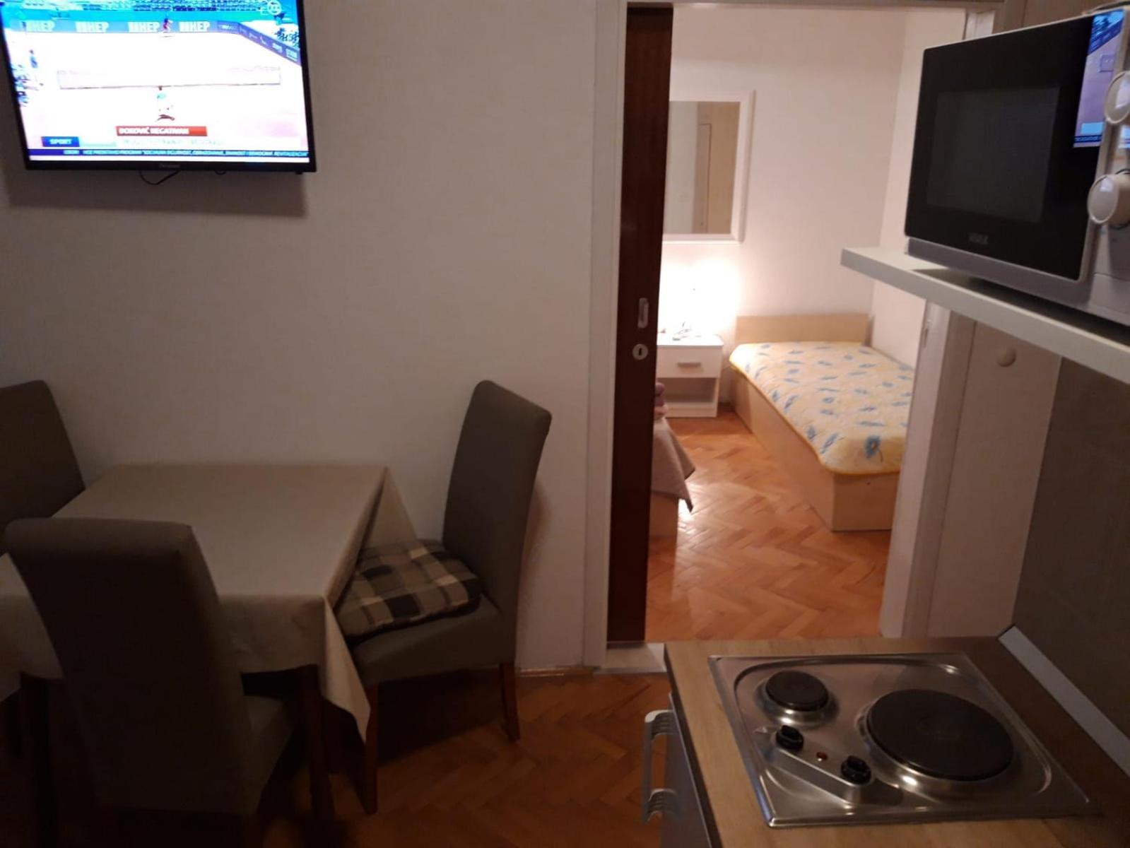 Apartmani R&B Radalj 마카르스카 객실 사진