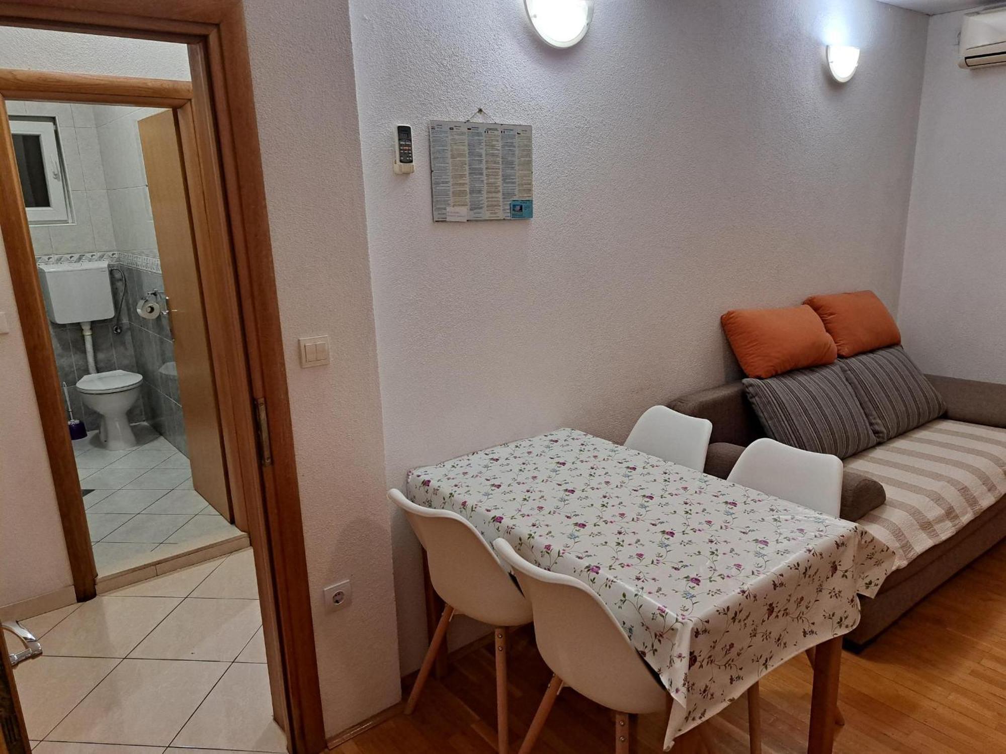 Apartmani R&B Radalj 마카르스카 객실 사진